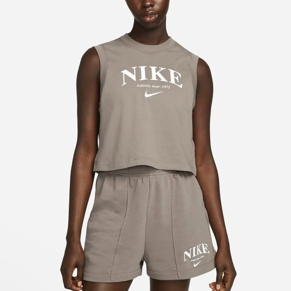 Nike Pants - Nike women's fleece shorts & tank